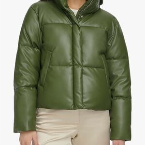 Levi’s Luxe Faux Leather Puffer Jacket – XXL 💚